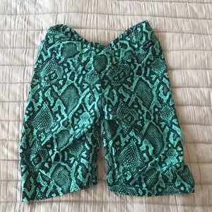 LiciFit scrunch butt Black and Turquoise Snake Skin Biker Short